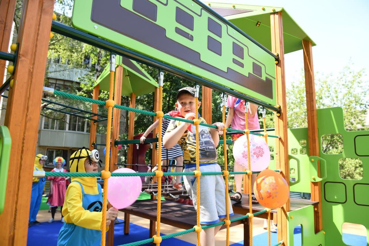 Губернаторскую детскую площадку открыли в микрорайоне Дмитрова3